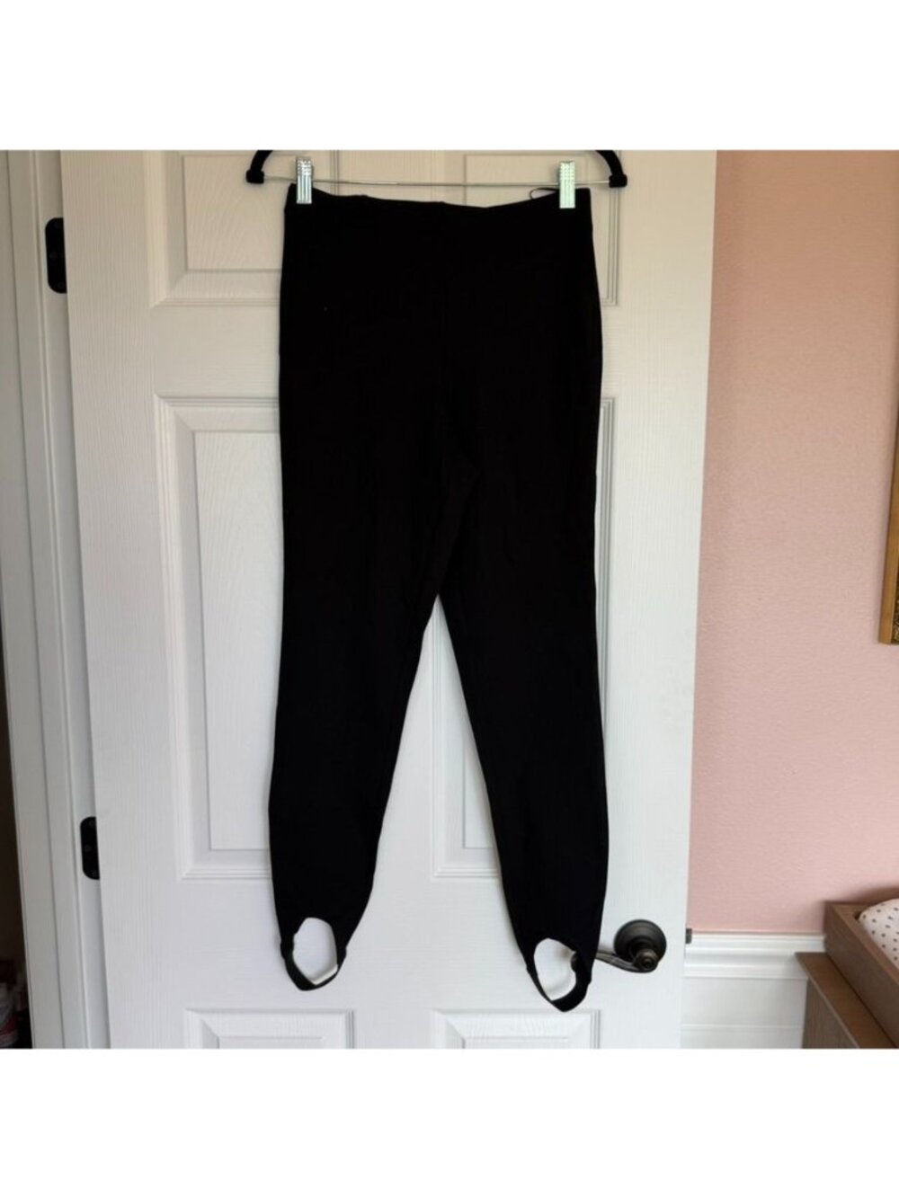 SKIMS High Waist Black Stirrup Leggings Size Medium NWOT